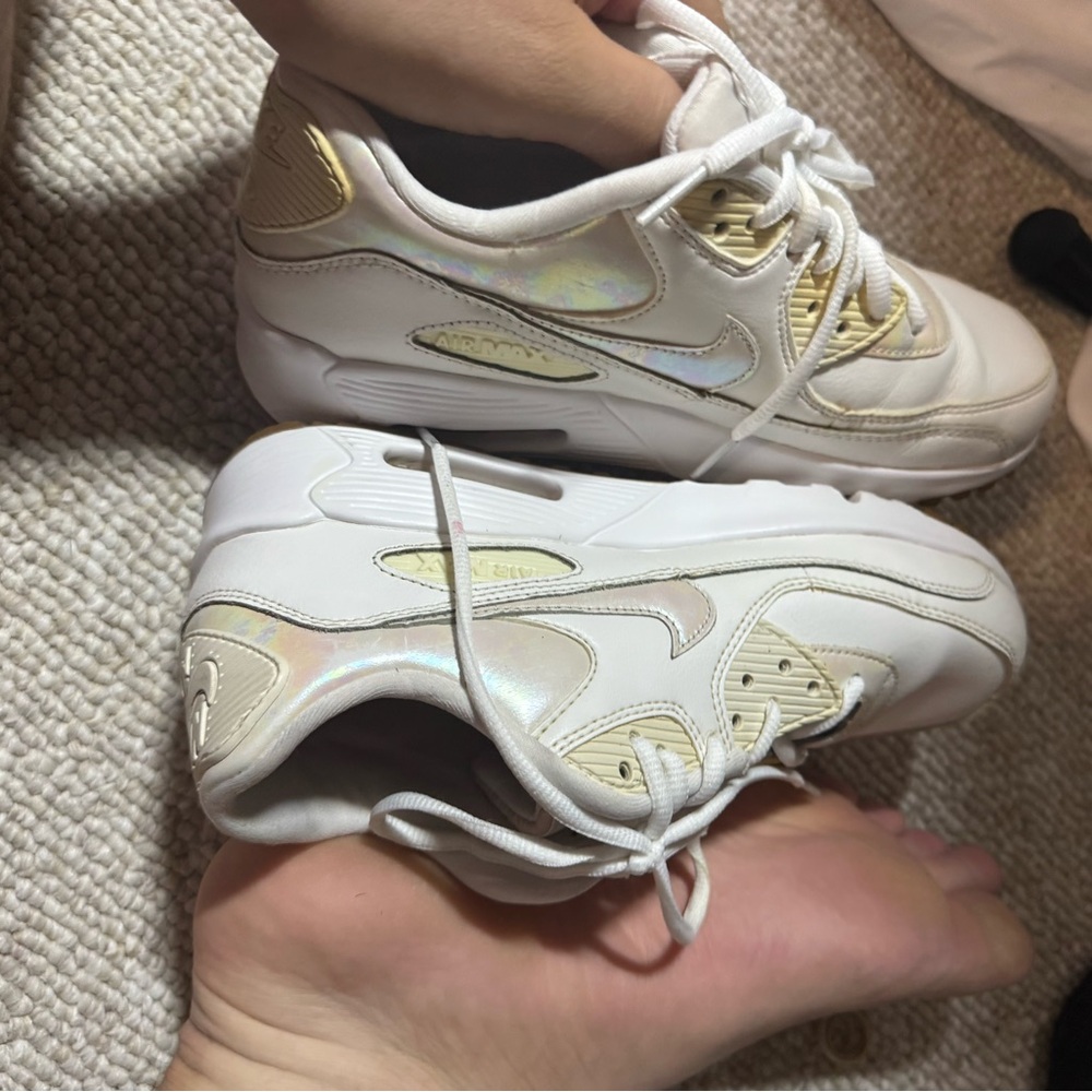 Nike Air Max  90  leather SE White Sneakers 6.5Y /women’s 8 - Picture 5 of 7